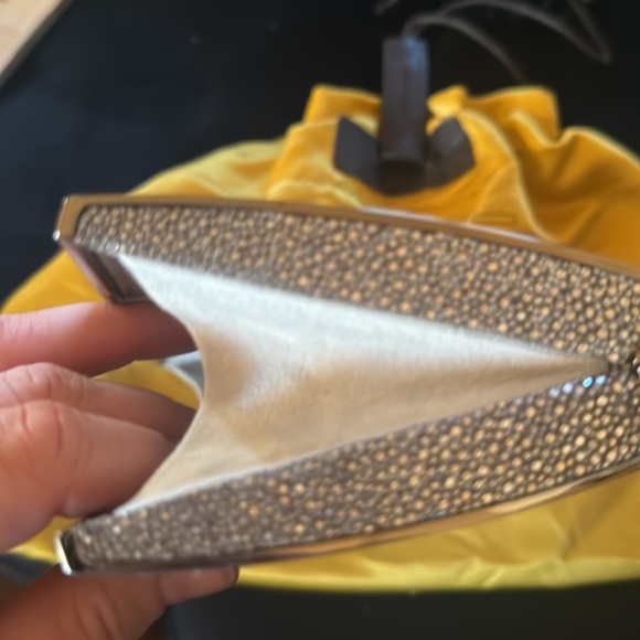 Dolce Vita clutch by VBH. You will not find this anywhere else. - Picture 4 of 8